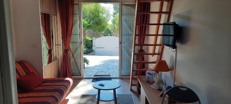 Studio dans villa de charme piscine proche plage - image 14