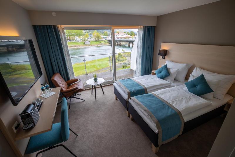 Superior Room with Balcony image 1