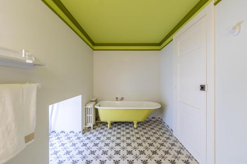 Double or Twin Room image 3