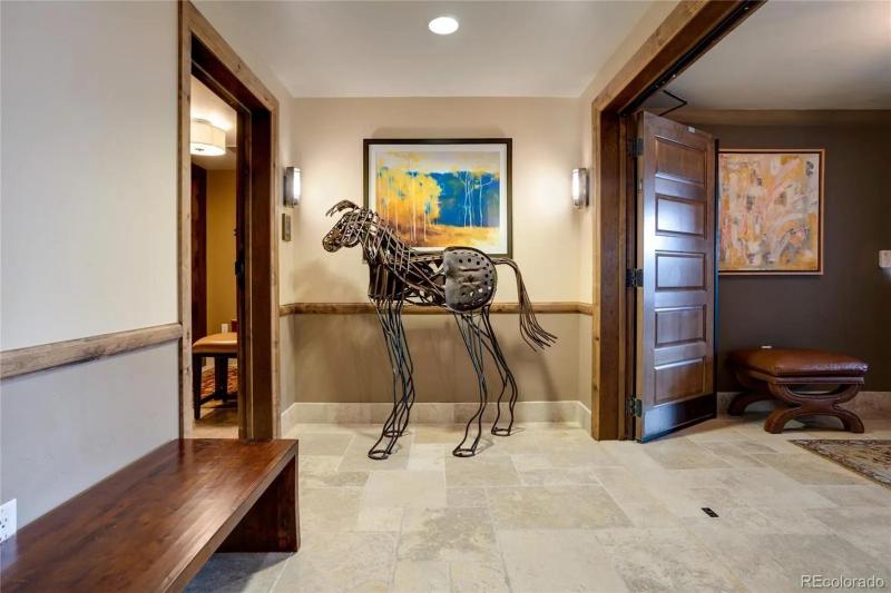 Edgemont 2300 Luxury Condo & Unbeatable Backdoor Ski-In Ski-Out Access! - image 17