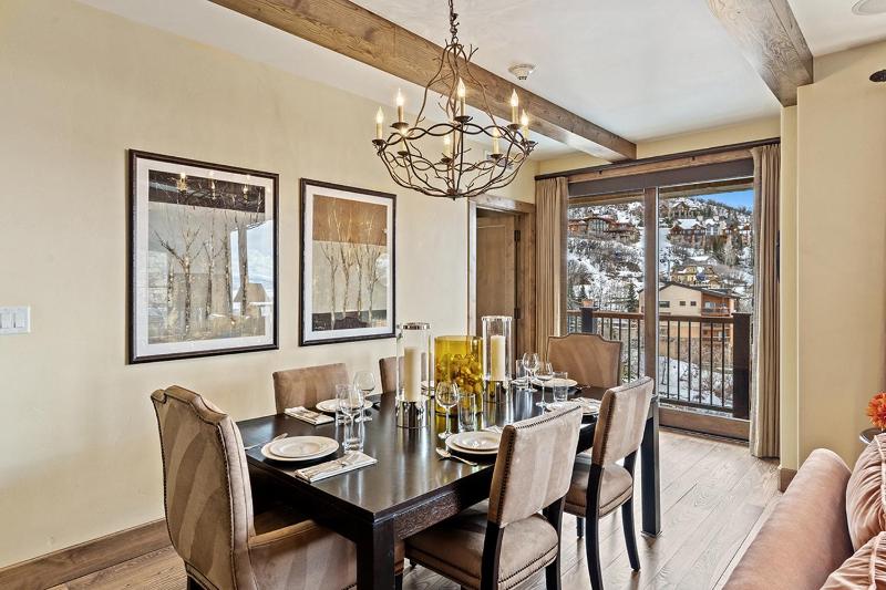 Edgemont 2300 Luxury Condo & Unbeatable Backdoor Ski-In Ski-Out Access! - image 11