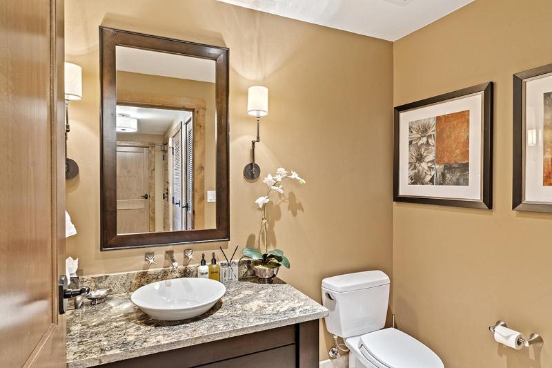 Edgemont 2300 Luxury Condo & Unbeatable Backdoor Ski-In Ski-Out Access! - image 16