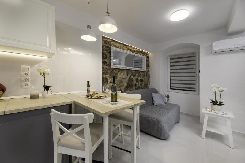 Apartments by the sea Krk - 21632 - image 6