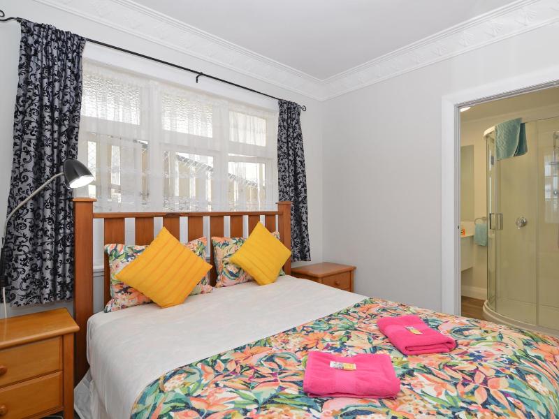Richmond Guest House - image 13