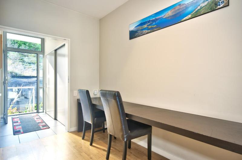 Pure Retreat Lake View - image 19
