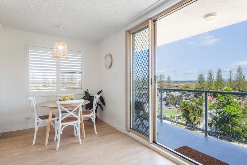 Poppy's Place - oceanstays - image 7
