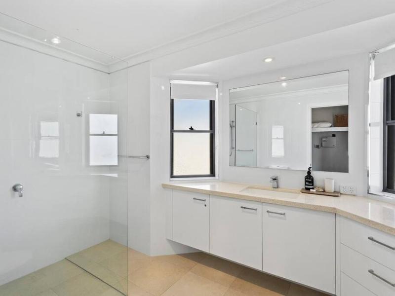 Miami Beach House - image 6