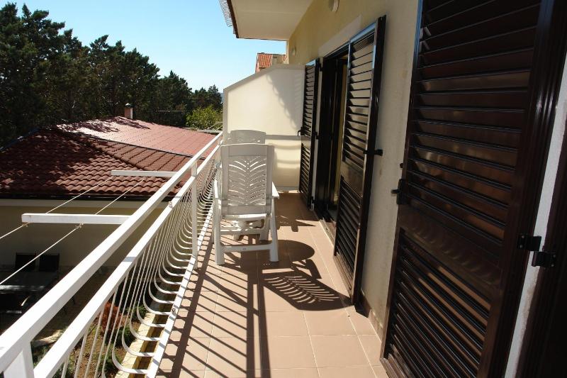 Apartment with Garden View image 4