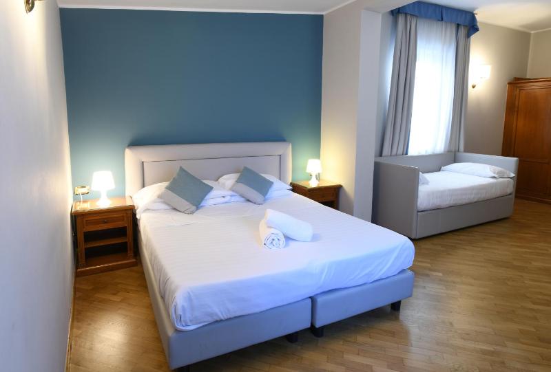 Quadruple Room image 1