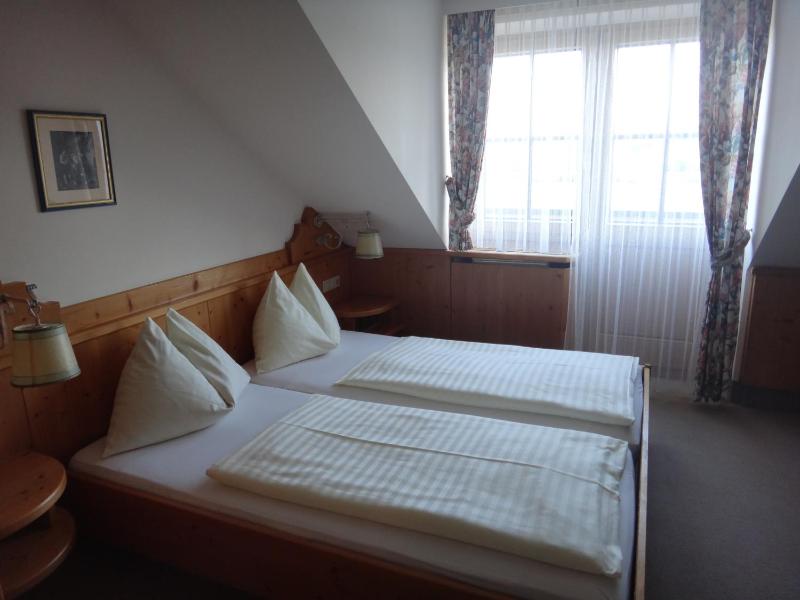 Double Room image 2