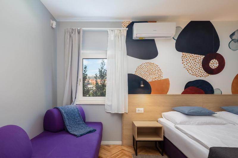 Double Room with Mountain View image 3