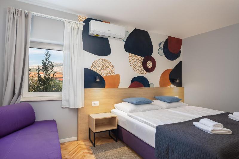 Double Room with Mountain View image 4