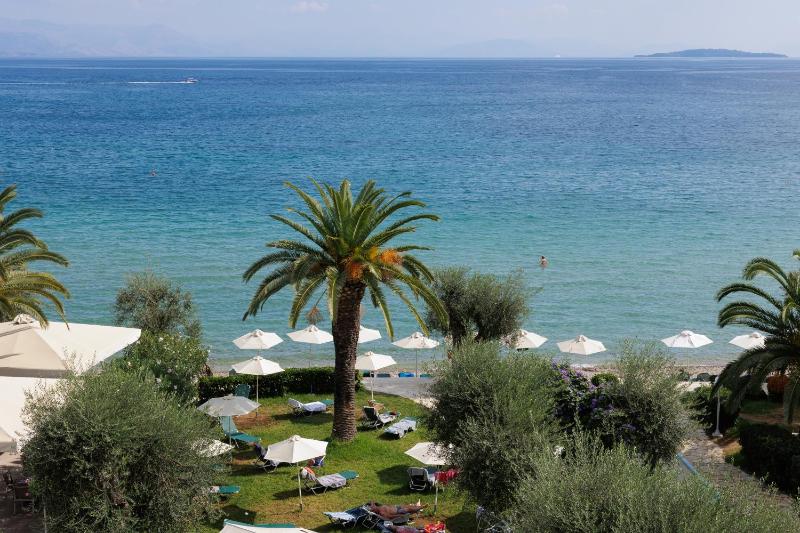 Superior Double or Twin Room with Sea View image 3