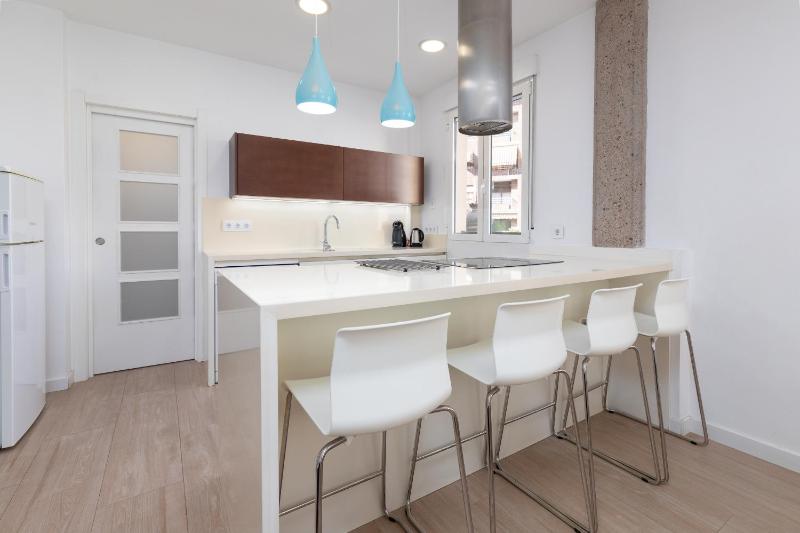ApartUP Valencia Opera - image 16