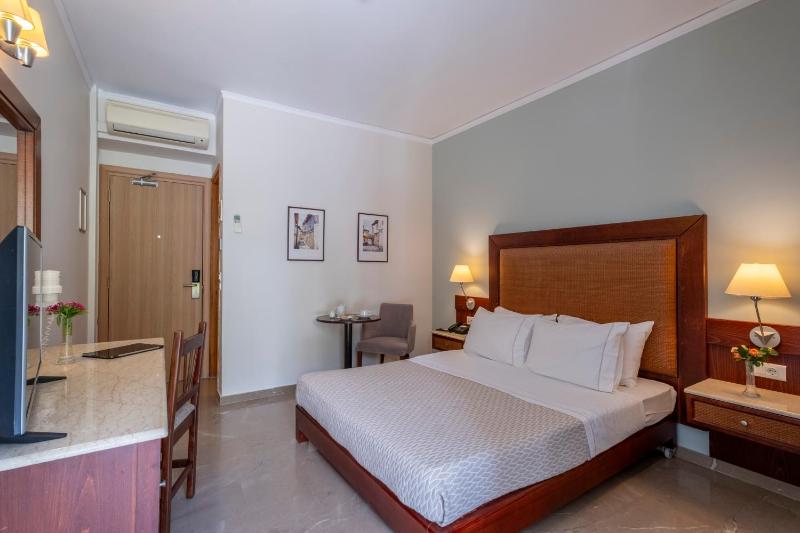 Single Room with Garden View image 2