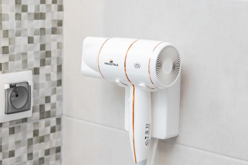 Standard Triple Room image 2