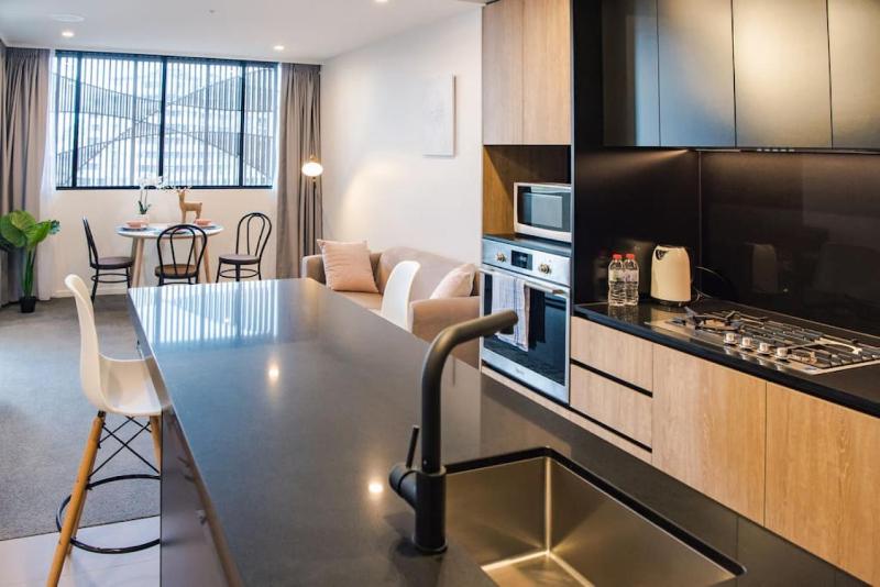Ideal Cozy 1BR for your Urban Escape in Gabba - image 14