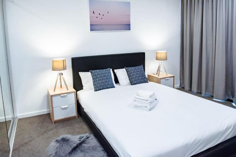 Ideal Cozy 1BR for your Urban Escape in Gabba - image 13
