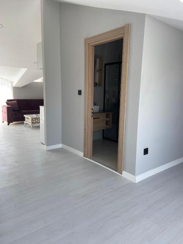 Apartment image 4