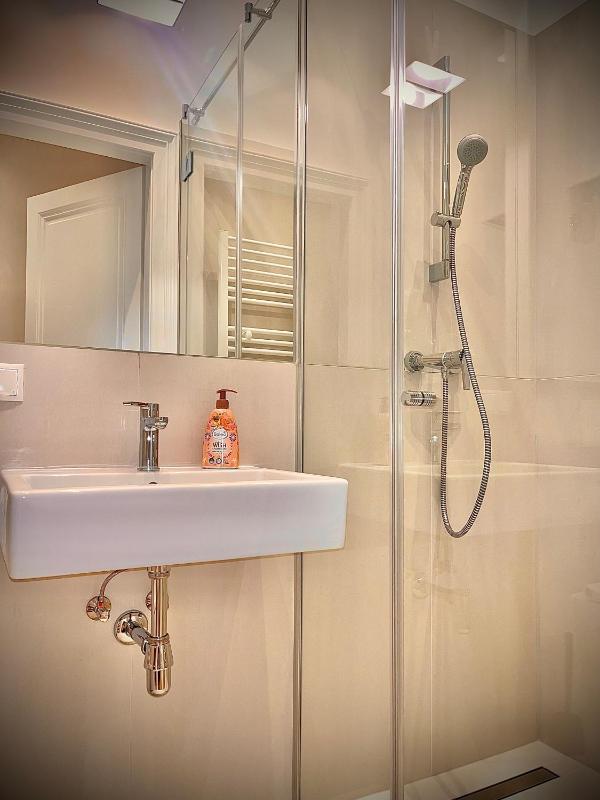 Wiedner Apartments - image 2