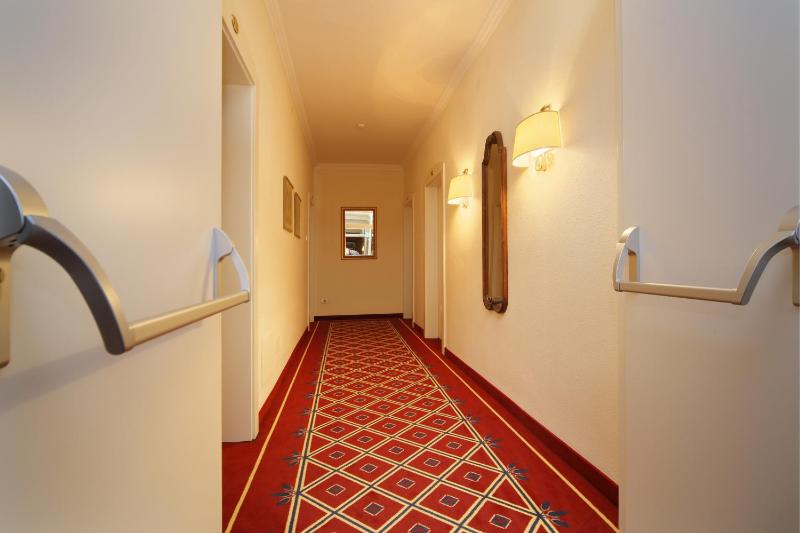 Double Room with Balcony image 3