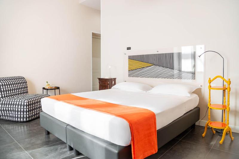 Triple Room with Balcony image 1