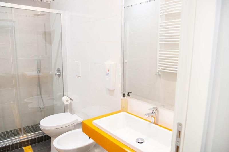 Triple Room with Balcony image 2