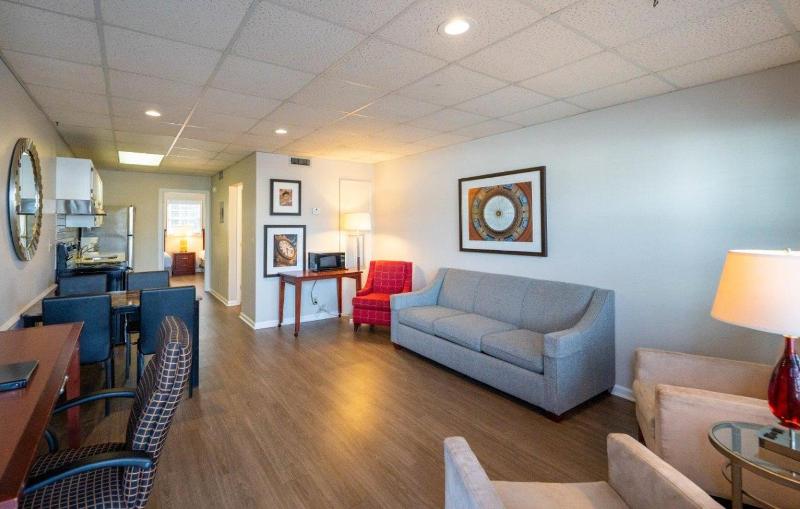 Deluxe Double Room with Extra Bed image 2