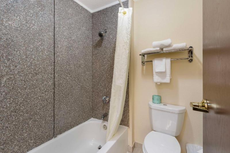 King Room image 2