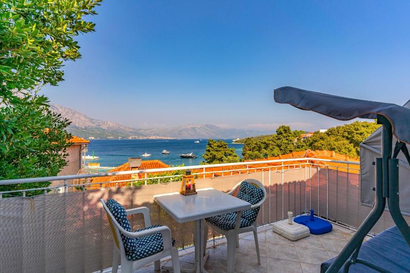 Studio with Terrace and Sea View image 3