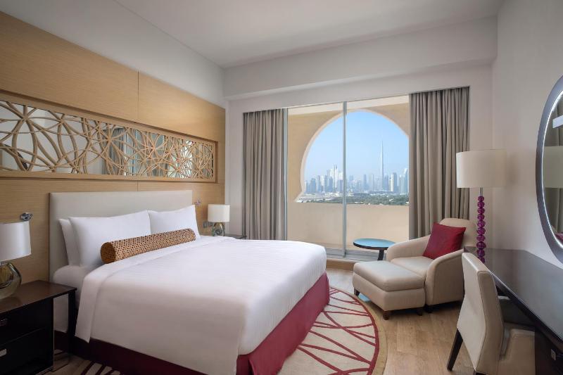 One Bedroom Apartment, Burj Khalifa and Skyline View image 1