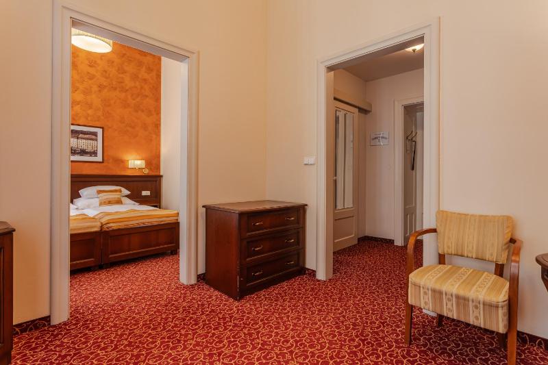Junior Suite image 3