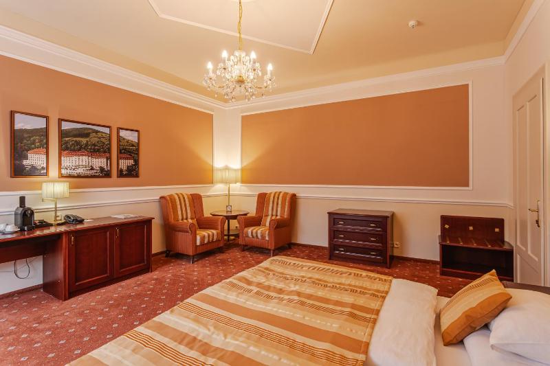 Superior Double or Twin Room image 3