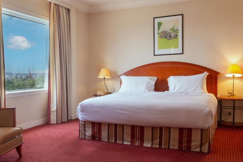 Superior Suite image 2