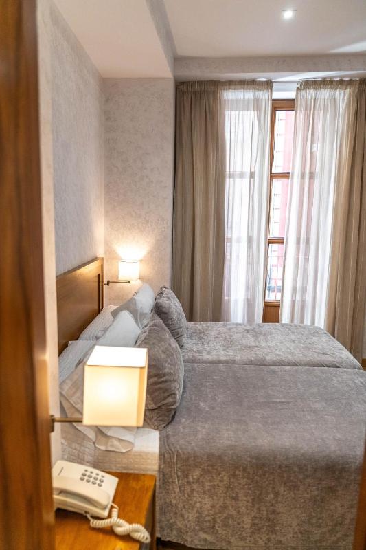 Hotel Granada Centro - image 14