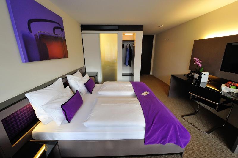 Comfort Plus Double Room with Balcony image 2