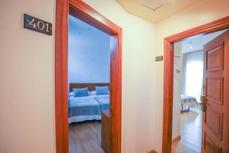 Family Room image 4
