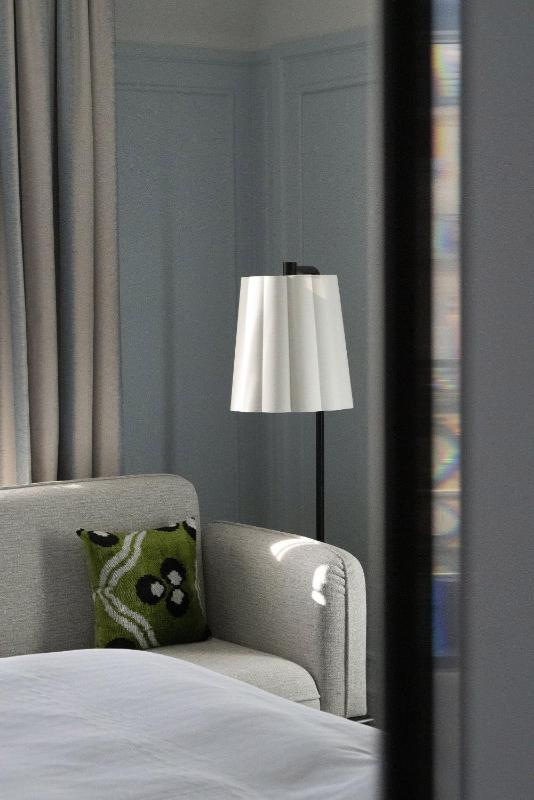  Deluxe room with king size bed image 1