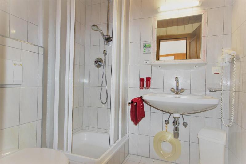 Classic Triple Room image 3