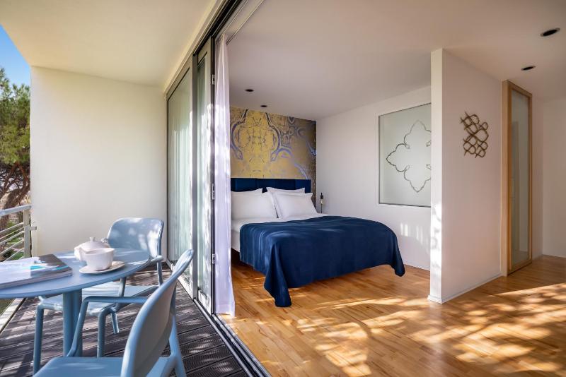 Comfort Double Room with Balcony image 1