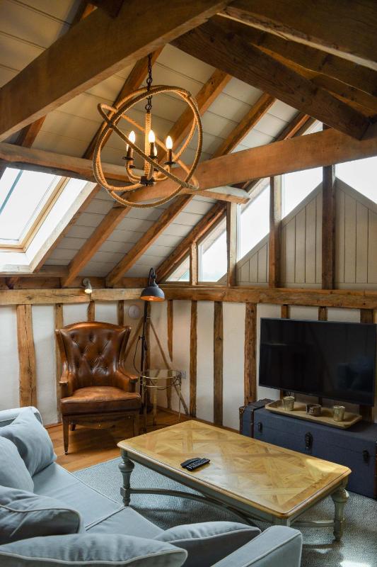 Two-Bedroom House image 2