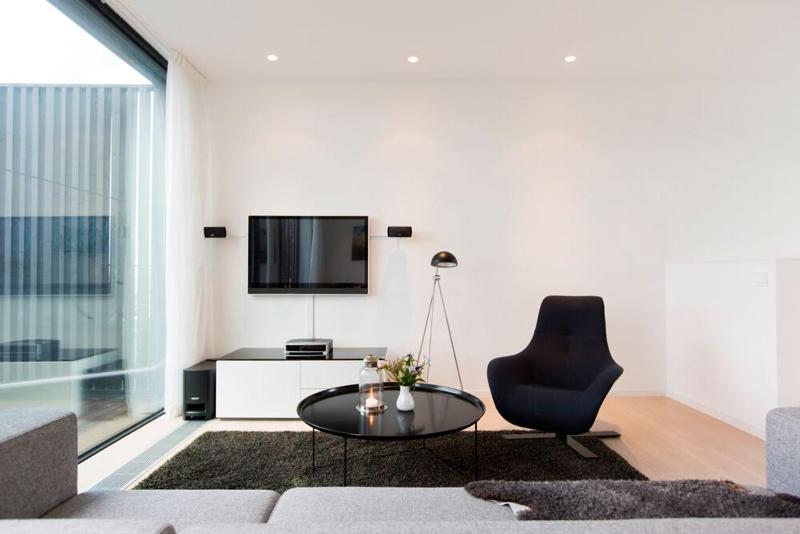 Large Double Room image 4