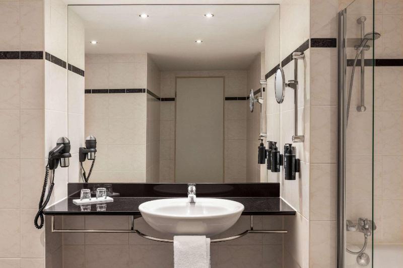 Deluxe Single Room image 3