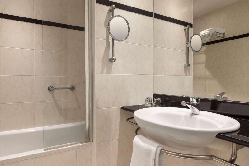 Deluxe Single Room image 4