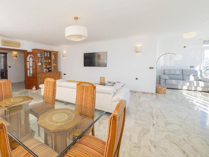 Cubo's Apartamento Seaview Port & Free Parking - image 16