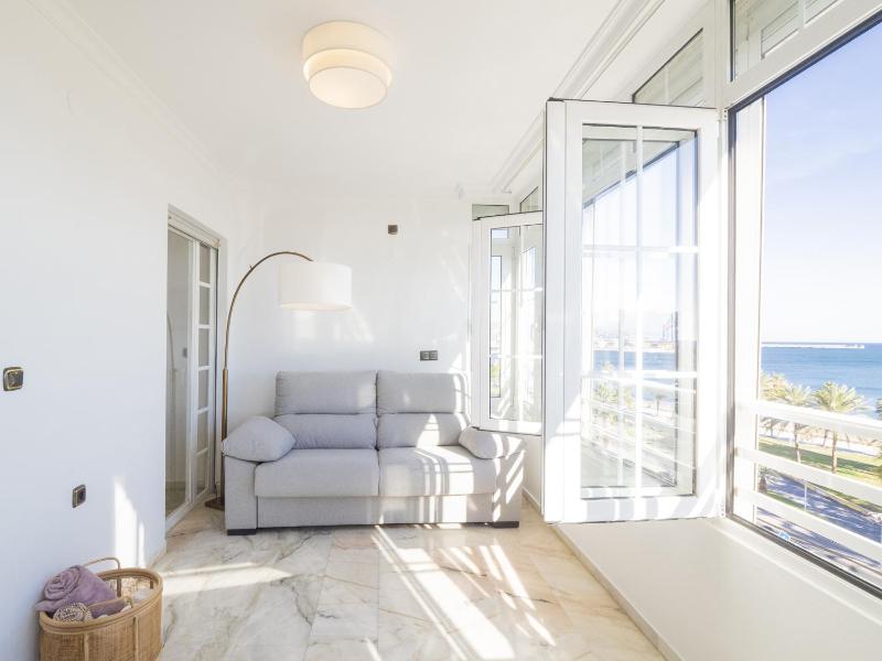 Cubo's Apartamento Seaview Port & Free Parking - image 4