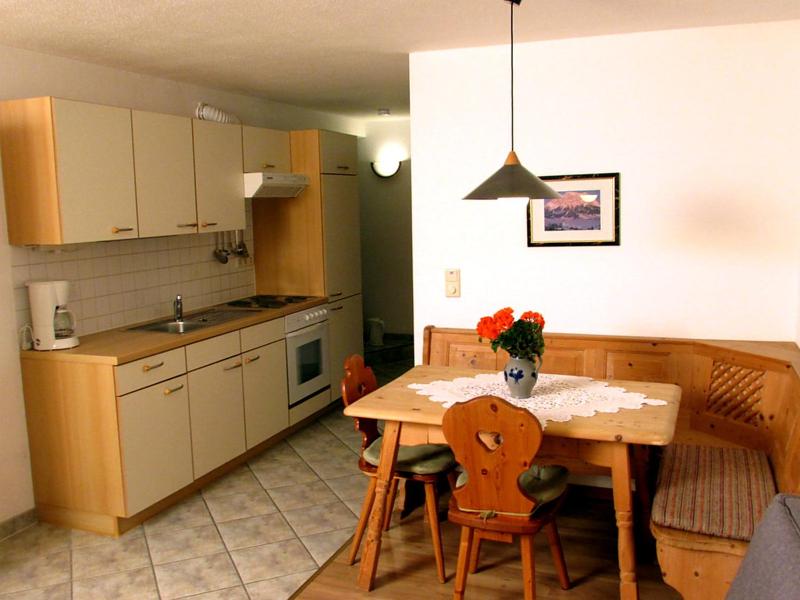 One-Bedroom Apartment image 1