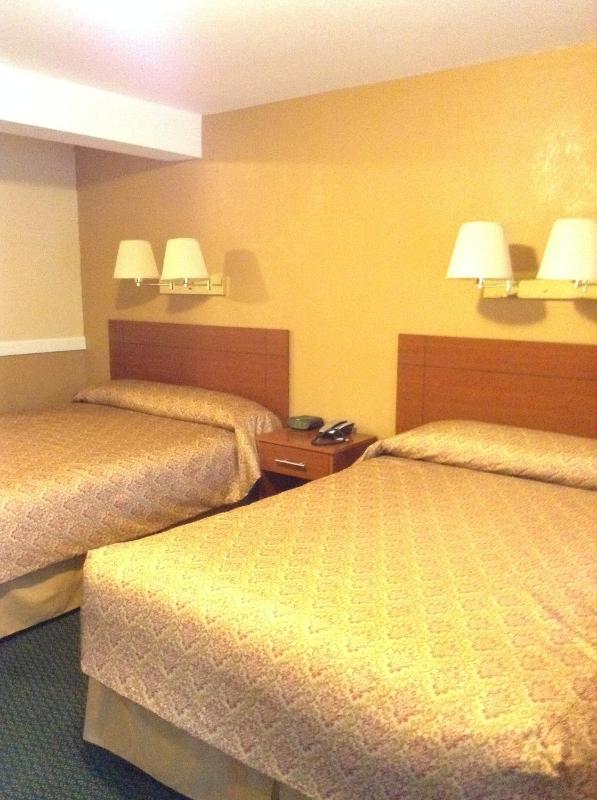 Queen Room with Two Queen Beds image 1