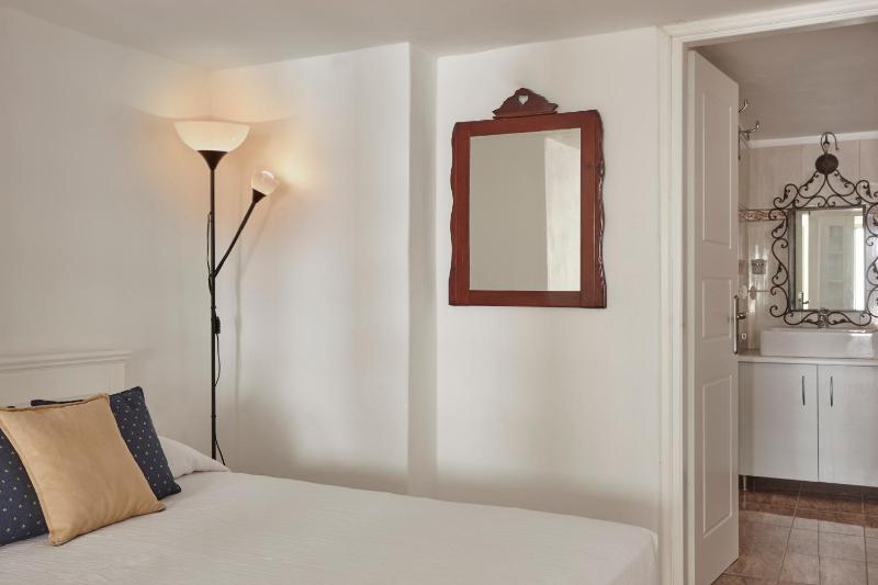 Traditional Suite image 4