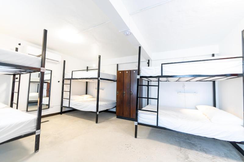 Bed in 8-Bed Dormitory Room image 3